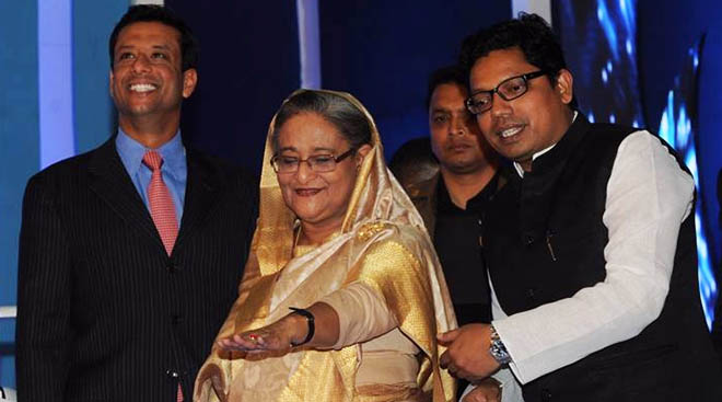 সোমবার বঙ্গবন্ধু আন্তর্জাতিক সম্মেলন কেন্দ্রে ডিজিটাল ওয়ার্ল্ড ২০১৫ এর উদ্বোধন করেন প্রধানমন্ত্রী শেখ হাসিনা