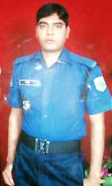 এখন শুধুই ছবি।