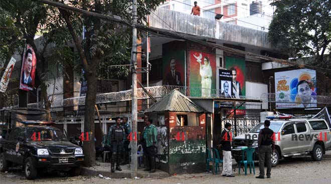 খালেদা জিয়ার গুলশান কার্যালয়। কাঁটাতার বসানোর পরের ছবি/ নিউজ ৪১
