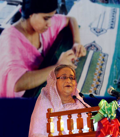 আজ বঙ্গবন্ধু আন্তর্জাতিক সম্মেলন কেন্দ্রে নারী সমাবেশে ভাষণ প্রদান করেন প্রধানমন্ত্রী শেখ হাসিনা - সাইফুল কল্লোল