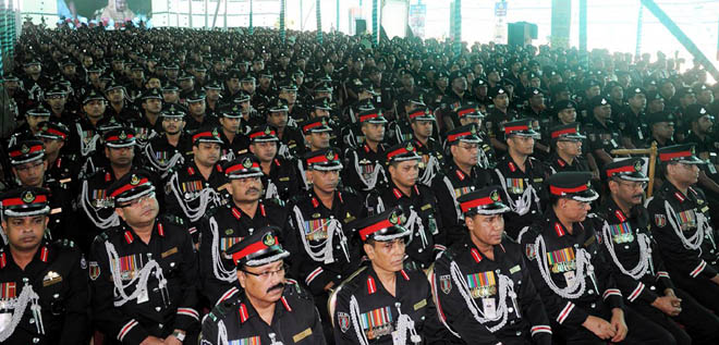 আজ শনিবার র‍্যাবের ১১তম প্রতিষ্ঠাবার্ষিকীর অনুষ্ঠানে র‍্যাব সদস্যবৃন্দ । ছবি : সাইফুল ইসলাম কল্লোল
