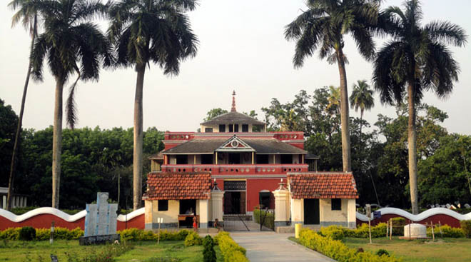 রবীন্দ্রনাথ ঠাকুরের স্মৃতি বিজড়িত শিলাইদহ কুঠিবাড়ী